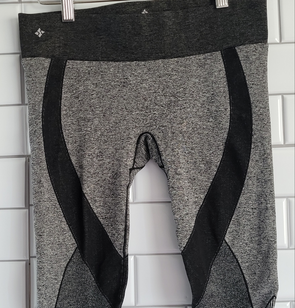 Nux Black & Heather Gray Color Block Compression … - image 3